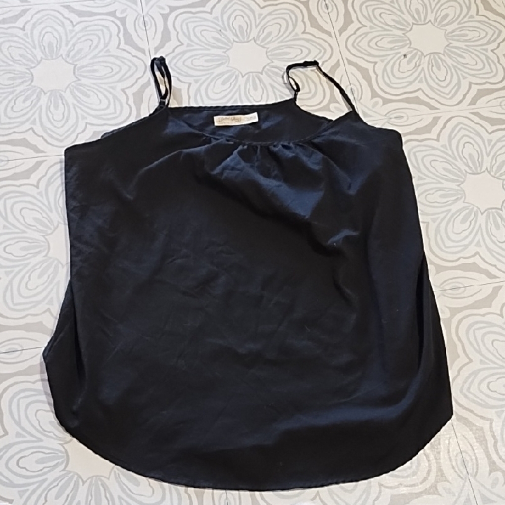 Women's Black Sleeveless Tank Top Camisole Style Type Lightweight Thin Material